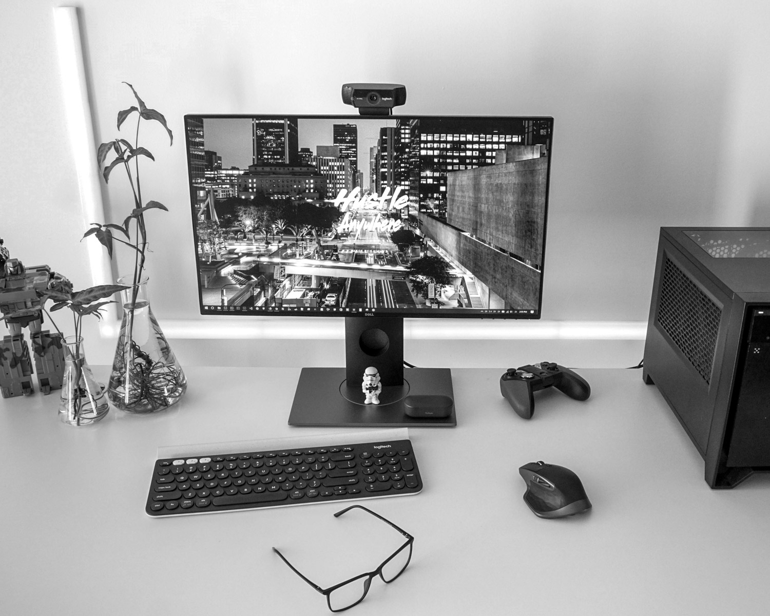 turned-on computer monitor