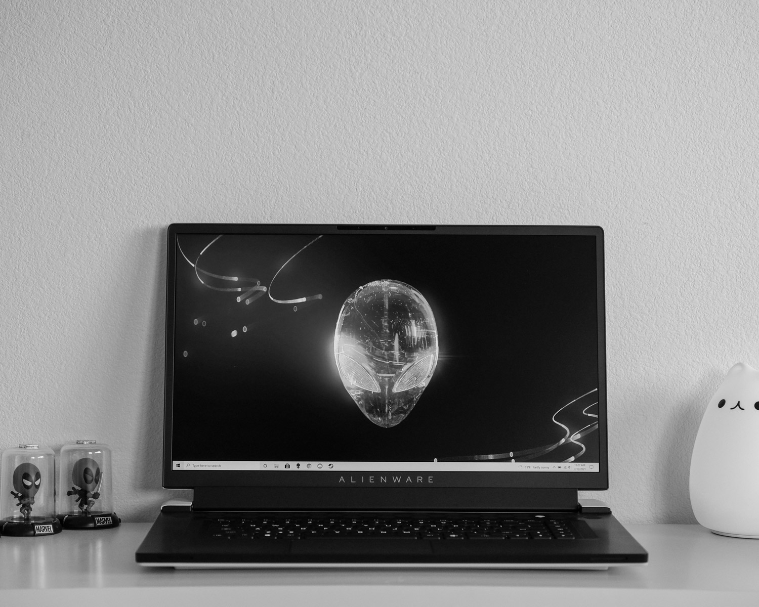black and silver macbook pro